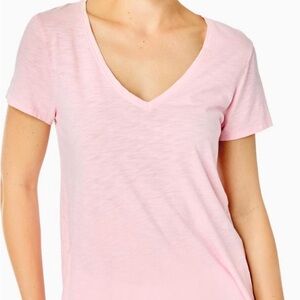 NWT Lilly Pulitzer XXL Etta V-Neck top Calla Lilly Pink Lightweight Tee